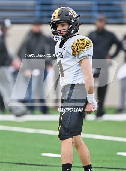 Thumbnail 1 in Malakoff vs. Grandview (UIL 3A D1 Region Semifinal) photogallery.