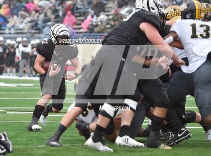Thumbnail 2 in Malakoff vs. Grandview (UIL 3A D1 Region Semifinal) photogallery.