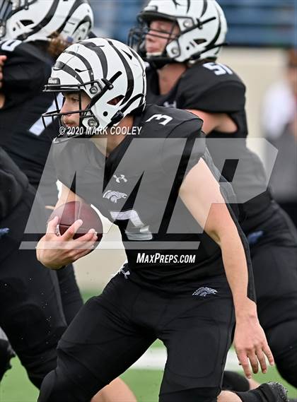 Thumbnail 3 in Malakoff vs. Grandview (UIL 3A D1 Region Semifinal) photogallery.