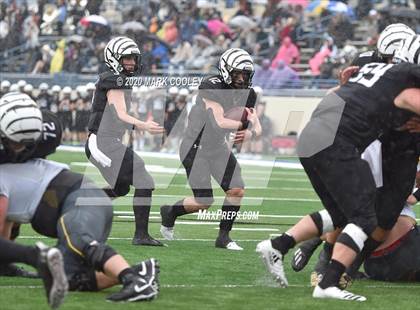Thumbnail 3 in Malakoff vs. Grandview (UIL 3A D1 Region Semifinal) photogallery.