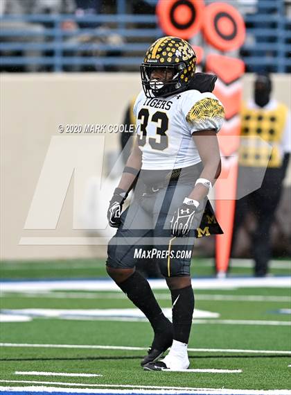 Thumbnail 1 in Malakoff vs. Grandview (UIL 3A D1 Region Semifinal) photogallery.