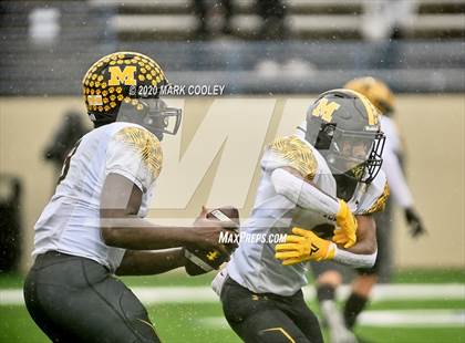 Thumbnail 1 in Malakoff vs. Grandview (UIL 3A D1 Region Semifinal) photogallery.