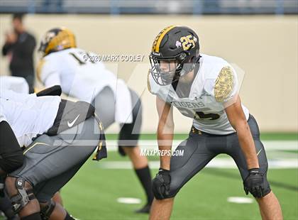 Thumbnail 3 in Malakoff vs. Grandview (UIL 3A D1 Region Semifinal) photogallery.