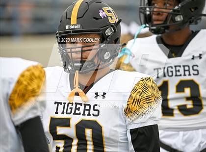 Thumbnail 1 in Malakoff vs. Grandview (UIL 3A D1 Region Semifinal) photogallery.