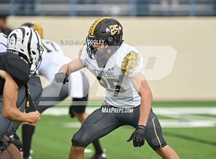 Thumbnail 2 in Malakoff vs. Grandview (UIL 3A D1 Region Semifinal) photogallery.