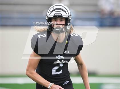 Thumbnail 2 in Malakoff vs. Grandview (UIL 3A D1 Region Semifinal) photogallery.