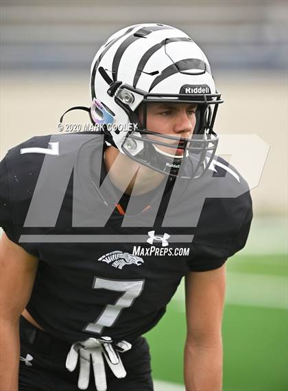 Thumbnail 1 in Malakoff vs. Grandview (UIL 3A D1 Region Semifinal) photogallery.