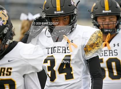 Thumbnail 3 in Malakoff vs. Grandview (UIL 3A D1 Region Semifinal) photogallery.