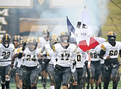 Thumbnail 2 in Malakoff vs. Grandview (UIL 3A D1 Region Semifinal) photogallery.