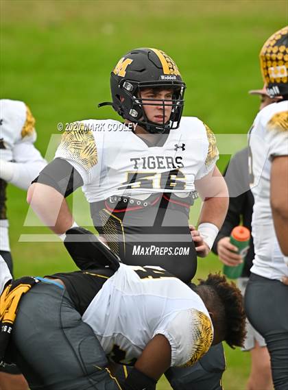 Thumbnail 2 in Malakoff vs. Grandview (UIL 3A D1 Region Semifinal) photogallery.