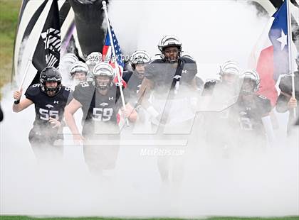 Thumbnail 3 in Malakoff vs. Grandview (UIL 3A D1 Region Semifinal) photogallery.