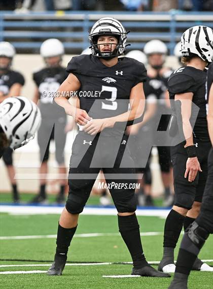 Thumbnail 3 in Malakoff vs. Grandview (UIL 3A D1 Region Semifinal) photogallery.