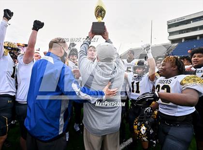 Thumbnail 1 in Malakoff vs. Grandview (UIL 3A D1 Region Semifinal) photogallery.