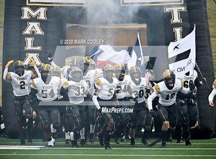 Thumbnail 1 in Malakoff vs. Grandview (UIL 3A D1 Region Semifinal) photogallery.