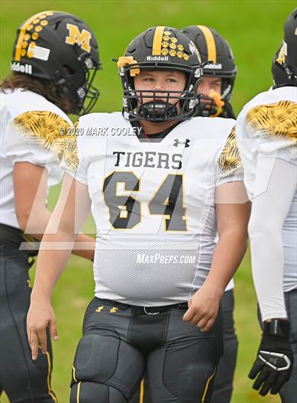 Thumbnail 2 in Malakoff vs. Grandview (UIL 3A D1 Region Semifinal) photogallery.