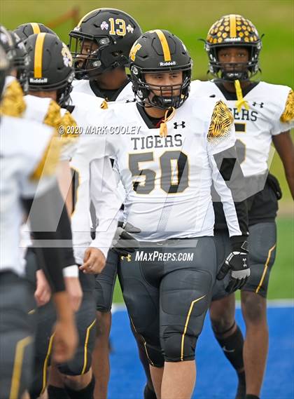 Thumbnail 3 in Malakoff vs. Grandview (UIL 3A D1 Region Semifinal) photogallery.