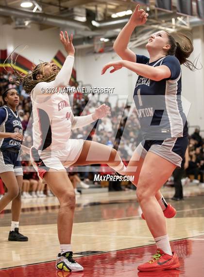 Thumbnail 3 in Sierra Canyon @ Etiwanda (CIF Open Division Final) photogallery.