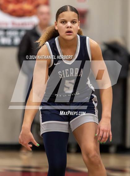 Thumbnail 1 in Sierra Canyon @ Etiwanda (CIF Open Division Final) photogallery.