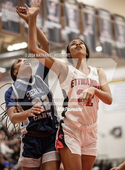 Thumbnail 3 in Sierra Canyon @ Etiwanda (CIF Open Division Final) photogallery.