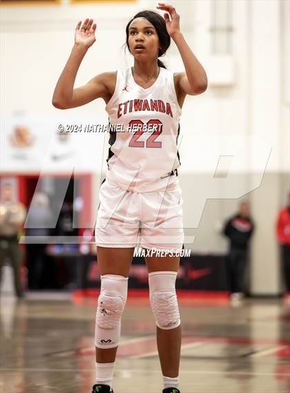 Thumbnail 3 in Sierra Canyon @ Etiwanda (CIF Open Division Final) photogallery.