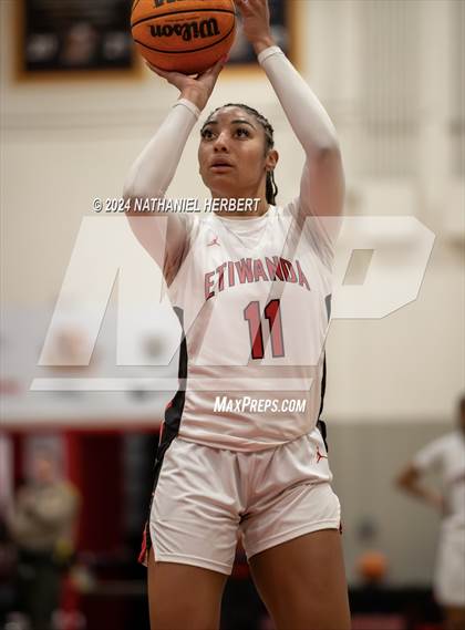 Thumbnail 2 in Sierra Canyon @ Etiwanda (CIF Open Division Final) photogallery.