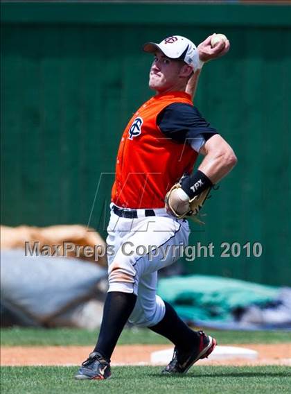 Thumbnail 2 in Texas City vs Lamar Consolidated (Texas 4A Region III Playoffs - Game 2)  photogallery.