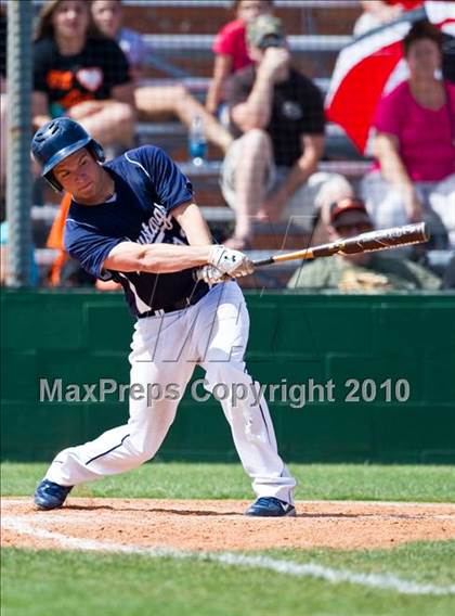 Thumbnail 2 in Texas City vs Lamar Consolidated (Texas 4A Region III Playoffs - Game 2)  photogallery.