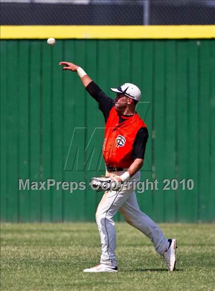 Thumbnail 2 in Texas City vs Lamar Consolidated (Texas 4A Region III Playoffs - Game 2)  photogallery.