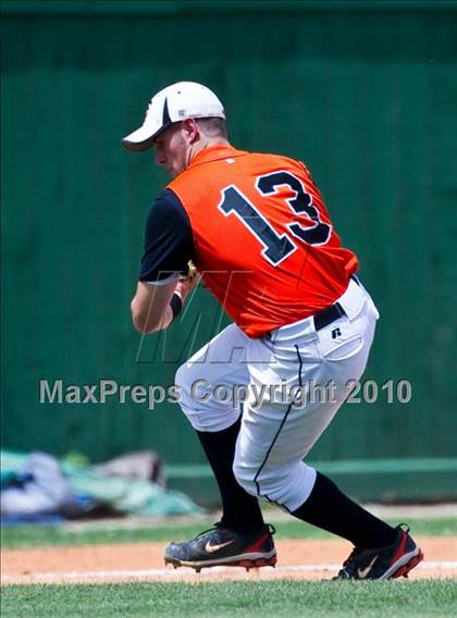 Thumbnail 1 in Texas City vs Lamar Consolidated (Texas 4A Region III Playoffs - Game 2)  photogallery.