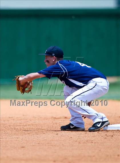 Thumbnail 1 in Texas City vs Lamar Consolidated (Texas 4A Region III Playoffs - Game 2)  photogallery.