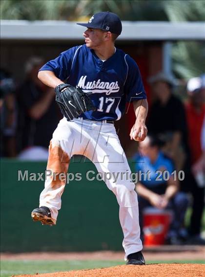Thumbnail 3 in Texas City vs Lamar Consolidated (Texas 4A Region III Playoffs - Game 2)  photogallery.