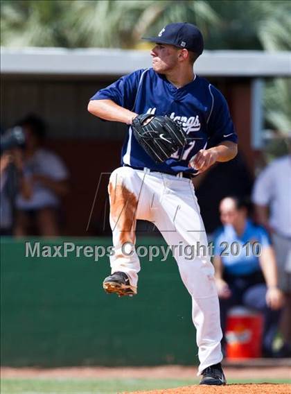 Thumbnail 3 in Texas City vs Lamar Consolidated (Texas 4A Region III Playoffs - Game 2)  photogallery.