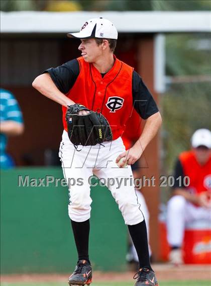 Thumbnail 2 in Texas City vs Lamar Consolidated (Texas 4A Region III Playoffs - Game 2)  photogallery.