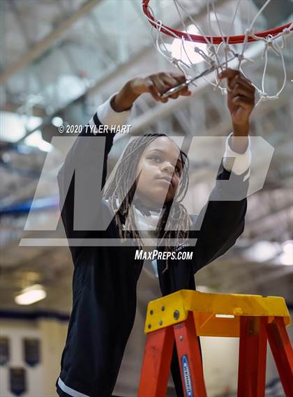 Thumbnail 1 in Lawrence North vs. Brownsburg (IHSAA 4A Regional Playoff) photogallery.