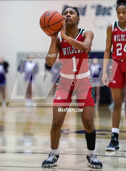 Thumbnail 2 in Lawrence North vs. Brownsburg (IHSAA 4A Regional Playoff) photogallery.
