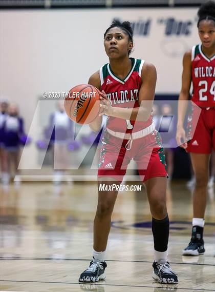 Thumbnail 1 in Lawrence North vs. Brownsburg (IHSAA 4A Regional Playoff) photogallery.