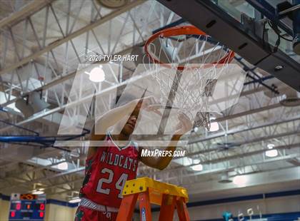 Thumbnail 2 in Lawrence North vs. Brownsburg (IHSAA 4A Regional Playoff) photogallery.