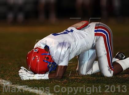Thumbnail 2 in Bob Jones vs. Vestavia Hills (AHSAA 6A Quarterfinal)  photogallery.