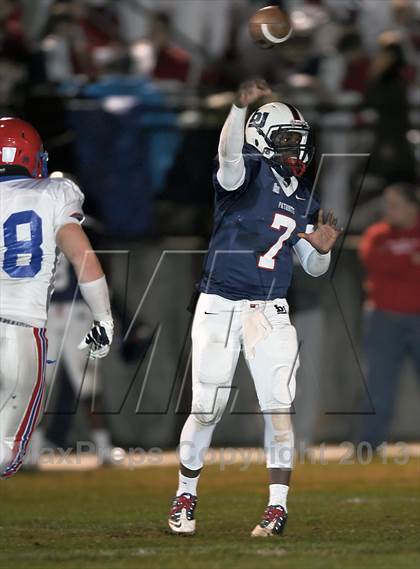 Thumbnail 3 in Bob Jones vs. Vestavia Hills (AHSAA 6A Quarterfinal)  photogallery.