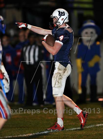 Thumbnail 2 in Bob Jones vs. Vestavia Hills (AHSAA 6A Quarterfinal)  photogallery.