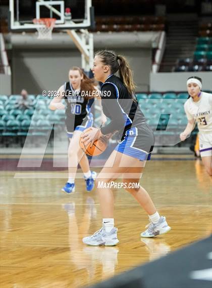 Thumbnail 3 in Peak to Peak vs Holy Family (CHSAA 4A Great 8) photogallery.