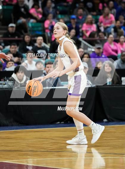 Thumbnail 1 in Peak to Peak vs Holy Family (CHSAA 4A Great 8) photogallery.