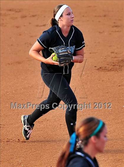 Thumbnail 3 in Norco vs. Santiago (CIF SS D1 Final) photogallery.