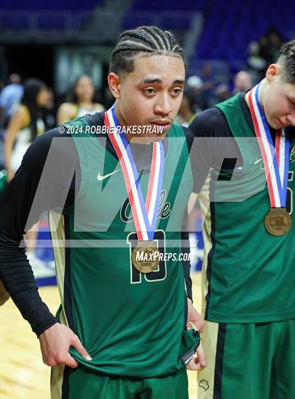 Thumbnail 3 in Cole @ Hitchcock (UIL 3A Basketball Semifinal Medal Ceremony) photogallery.