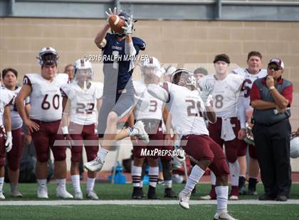 Thumbnail 1 in Boerne-Champion vs. Calallen (UIL 5A Regionial Playoff) photogallery.