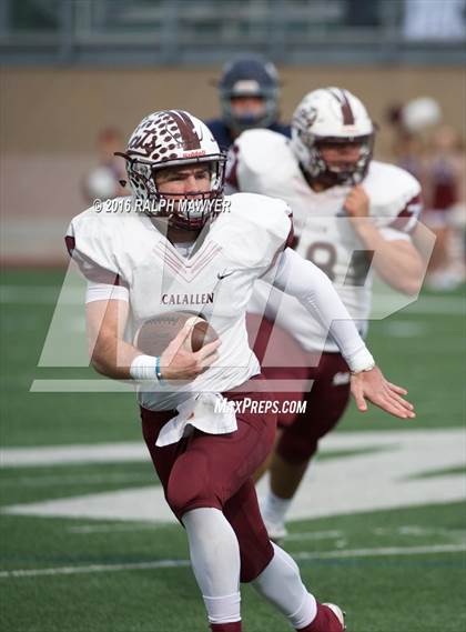 Thumbnail 3 in Boerne-Champion vs. Calallen (UIL 5A Regionial Playoff) photogallery.