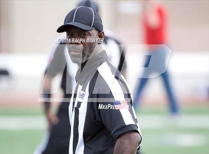 Thumbnail 3 in Boerne-Champion vs. Calallen (UIL 5A Regionial Playoff) photogallery.