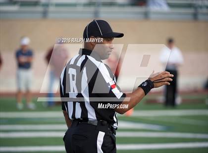 Thumbnail 3 in Boerne-Champion vs. Calallen (UIL 5A Regionial Playoff) photogallery.