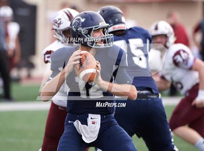 Thumbnail 2 in Boerne-Champion vs. Calallen (UIL 5A Regionial Playoff) photogallery.