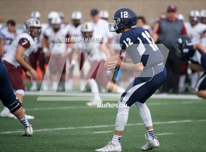 Thumbnail 2 in Boerne-Champion vs. Calallen (UIL 5A Regionial Playoff) photogallery.